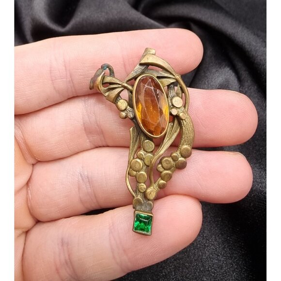 Rare Find Antique Art Nouveau Brass Brooch W/ Amber & Green Glass Gemstones - Picture 4 of 5